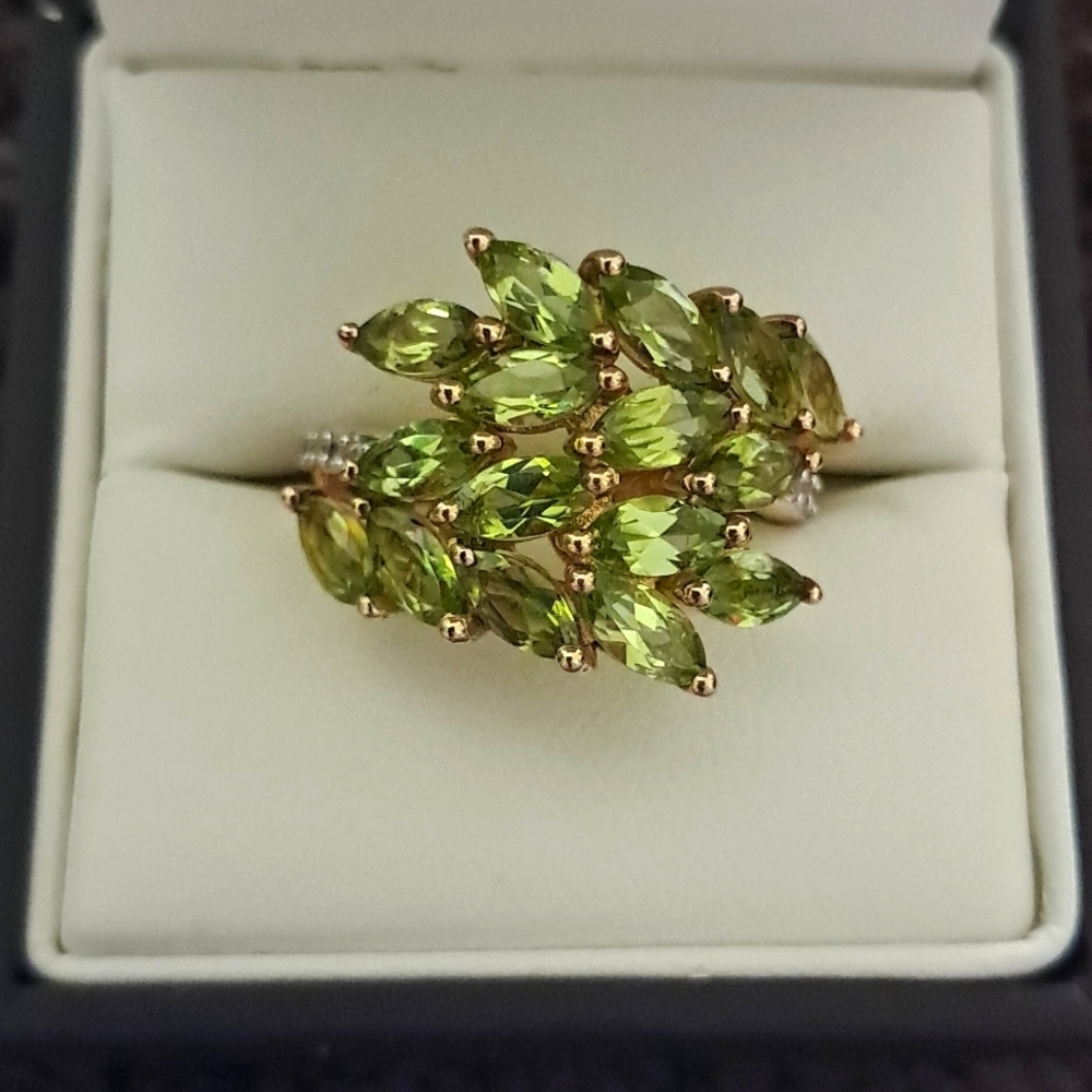 Arizona Peridot Leaf Cluster Ring In Vermeil Yellow Gold Over Sterling Silver
